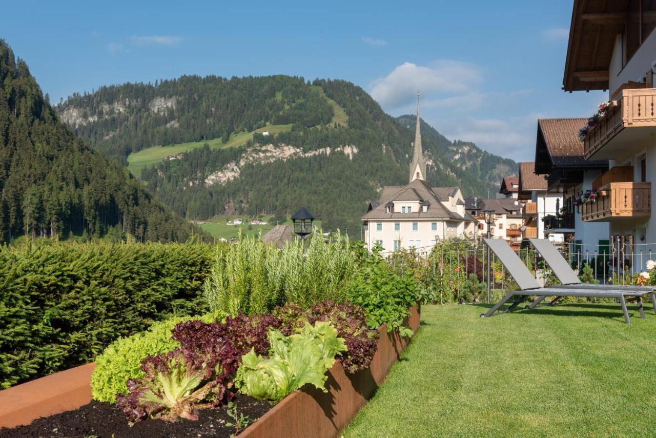 Hotel Vernel Santa Cristina Val Gardena Exterior photo